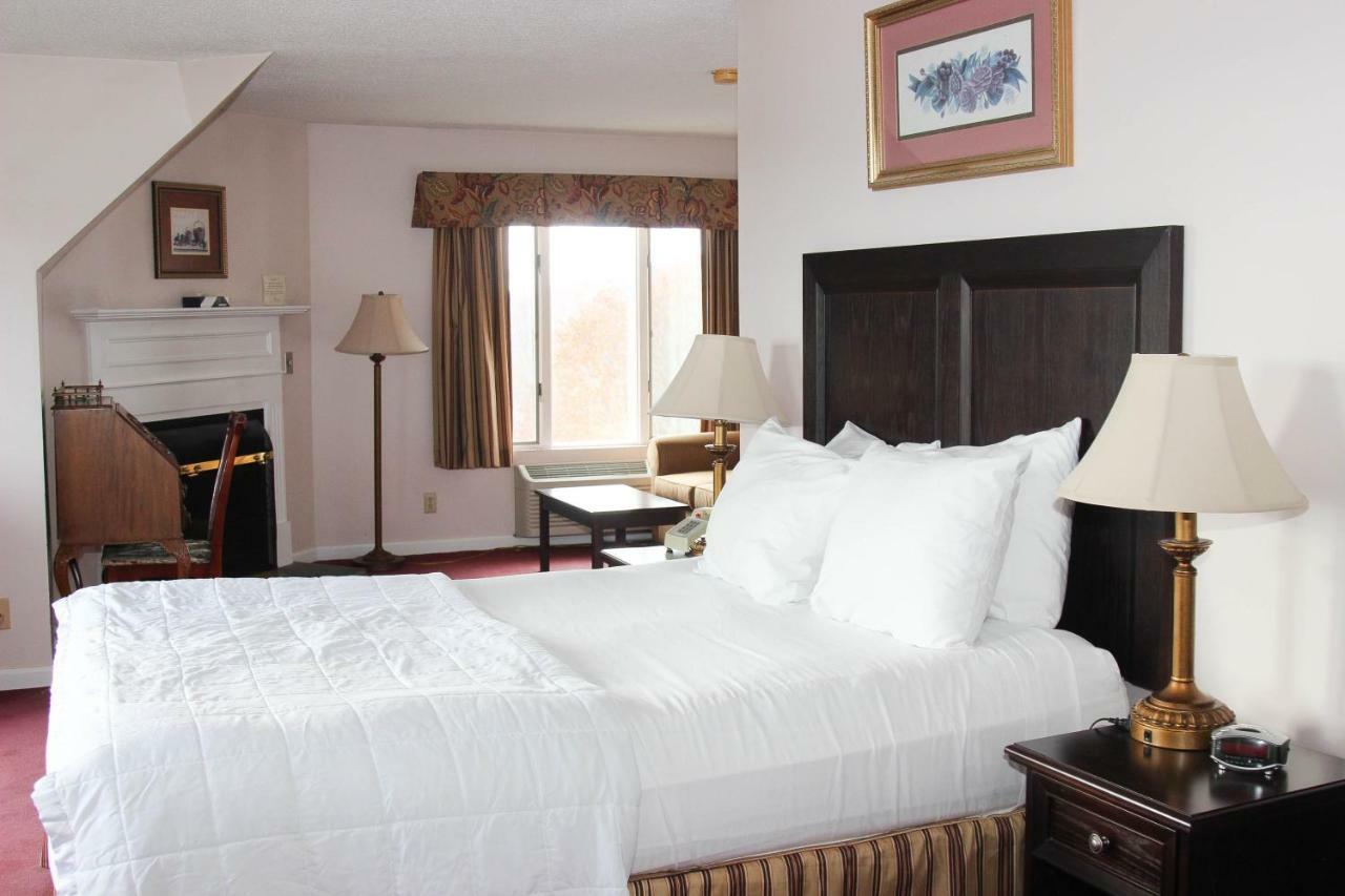 The Lucerne Inn Dedham Extérieur photo